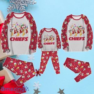 Kansas City Chiefs Friends Christmas Limited Edition Pajamas Set image Kansas City Chiefs Friends Christmas Limited Edition Pajamas Set Product Photo 3