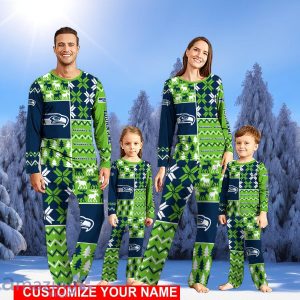 Seattle Seahawks Pajamas Set Cute Gift Custom Name Christmas snowflake pattern Pajamas Christmas Gift For Family Product Photo 1