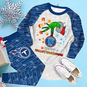 Tennessee Titans Happy HalloThankmas Grinch Pajamas Set Product Photo 2