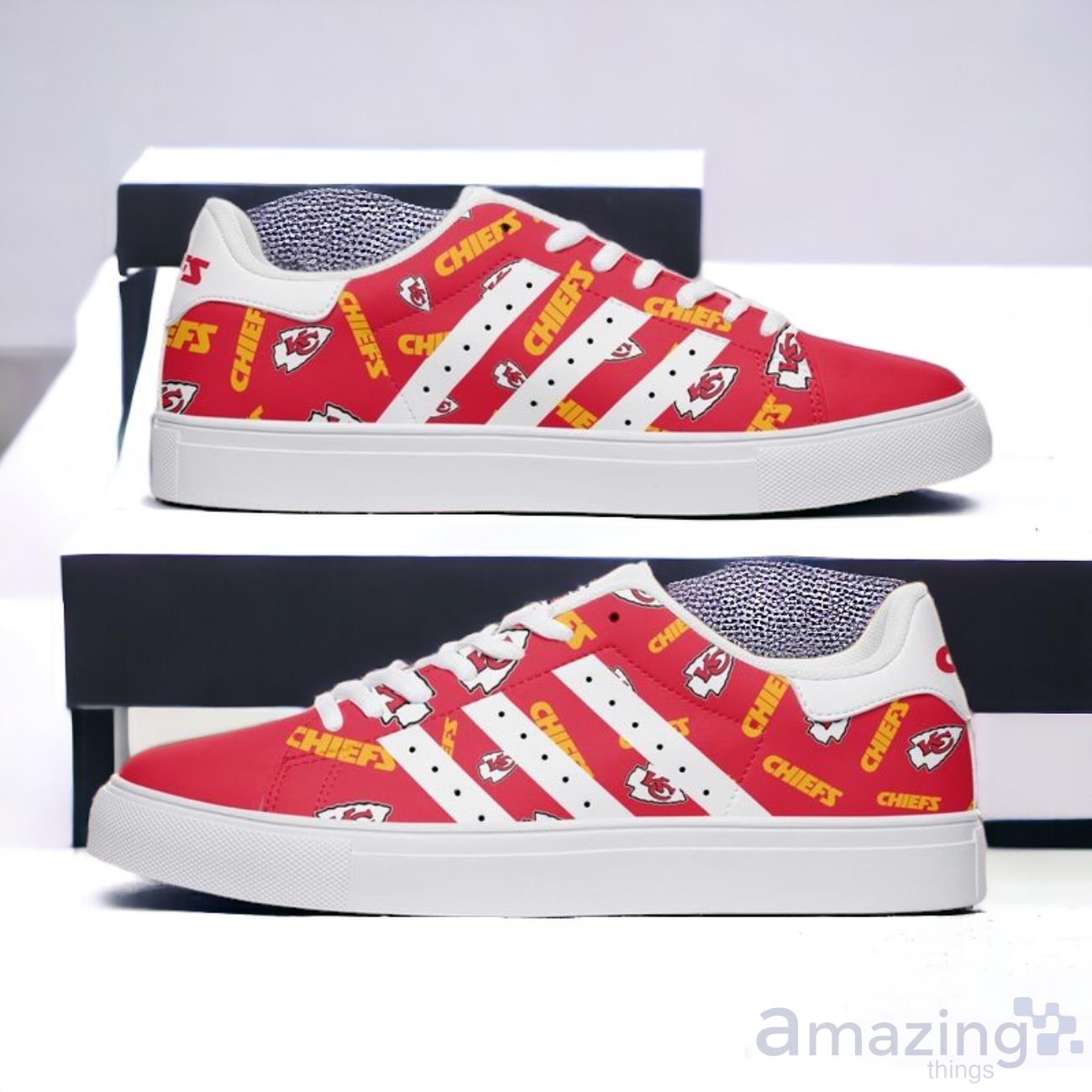 Kansas City Chiefs Logo Pattern Men's And Women's Skate Shoes image Kansas City Chiefs Logo Pattern Men's And Women's Skate Shoes