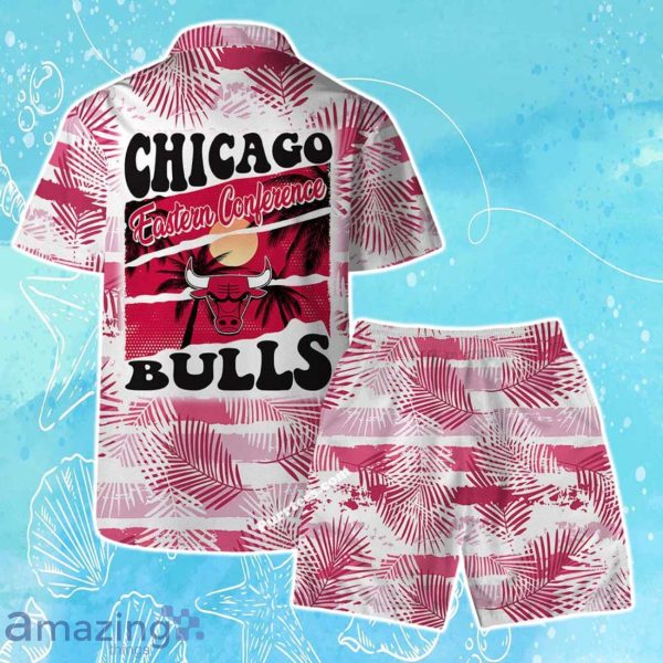 Chicago Bulls Team Logo Pattern Leaves Tropical Hawaiian Shirt & Short Product Photo 2