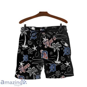 Detroit Tigers MLB Logo Tropical Design Hawaiian Shirt & Short image Detroit Tigers MLB Logo Tropical Design Hawaiian Shirt & Short Product Photo 3