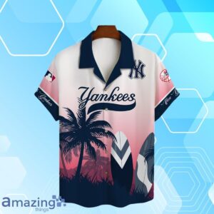 New York Yankees MLB Summer Tropical Coconut Hawaiian Shirt And Short image New York Yankees MLB Summer Tropical Coconut Hawaiian Shirt And Short Product Photo 3