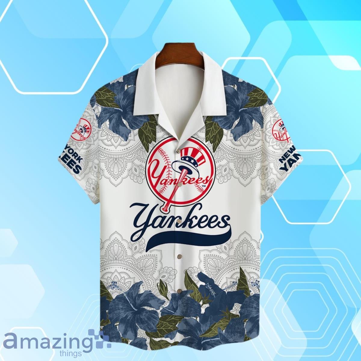 New York Yankees MLB Summer Tropical Hawaiian Shirt And Short image New York Yankees MLB Summer Tropical Hawaiian Shirt And Short Product Photo 2
