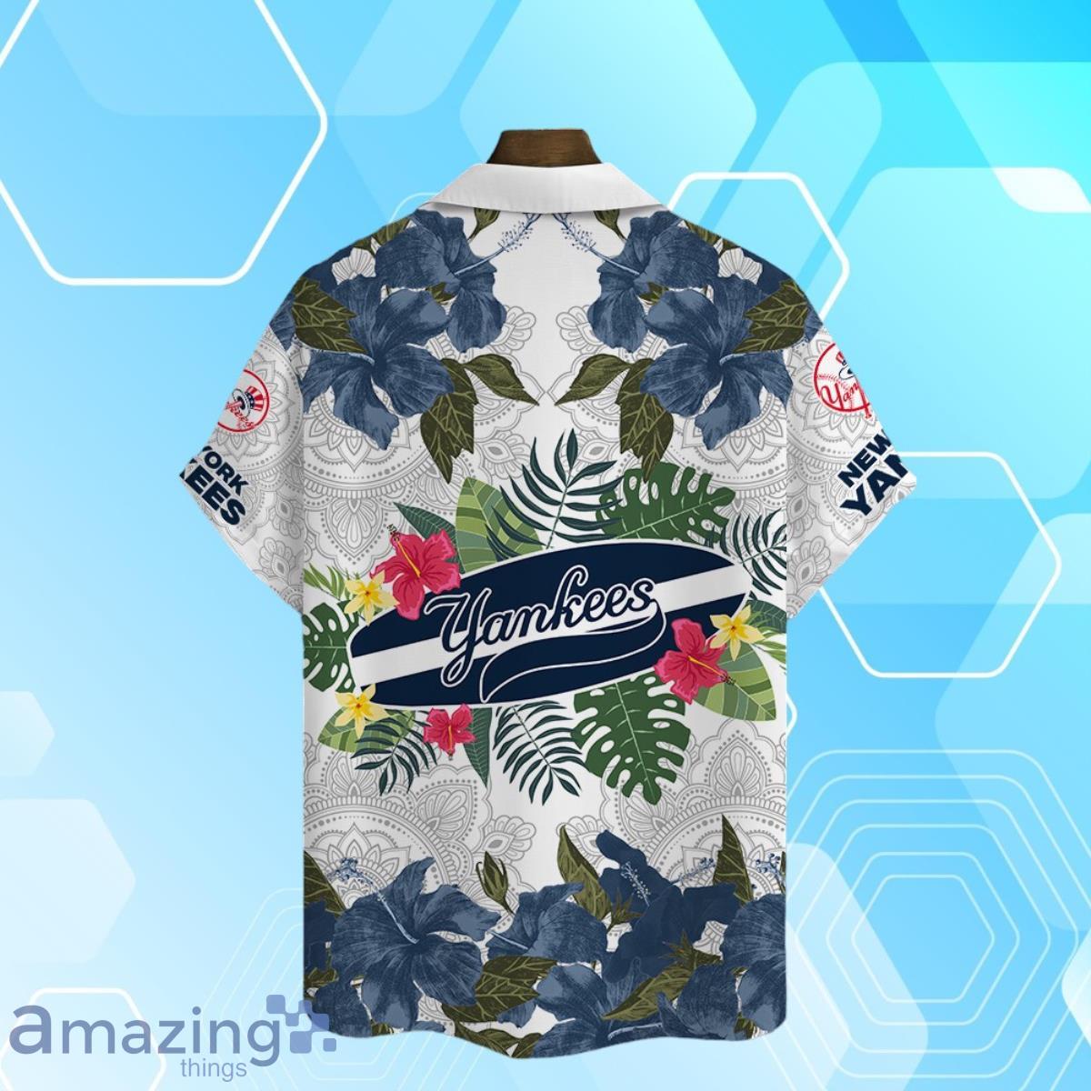 New York Yankees MLB Summer Tropical Hawaiian Shirt And Short image New York Yankees MLB Summer Tropical Hawaiian Shirt And Short Product Photo 3