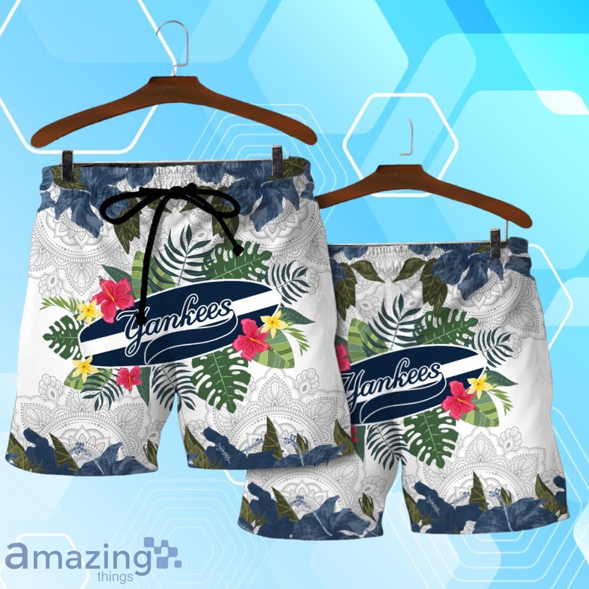 New York Yankees MLB Summer Tropical Hawaiian Shirt And Short image New York Yankees MLB Summer Tropical Hawaiian Shirt And Short Product Photo 4