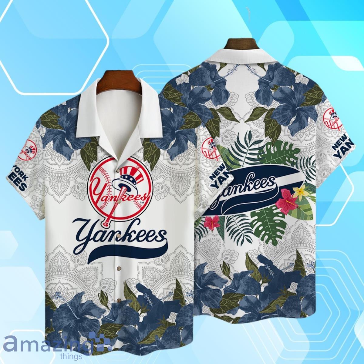 New York Yankees MLB Summer Tropical Hawaiian Shirt And Short image New York Yankees MLB Summer Tropical Hawaiian Shirt And Short Product Photo 1