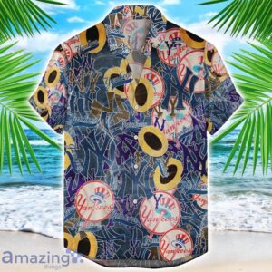 New York Yankeess MLB Team Logo 3D Hawaiian Shirt Limited For Sports Fans Product Photo 1