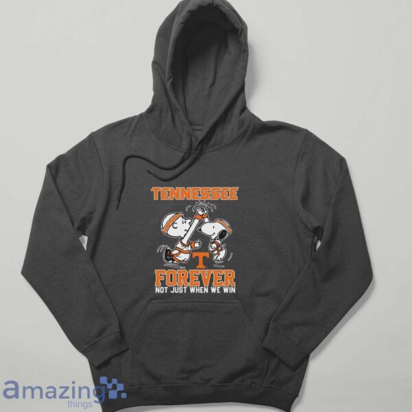 Peanuts Snoopy And Charlie Brown Tennessee Volunteer High Five Forever Not Just When We Win Shirt - Hoodie