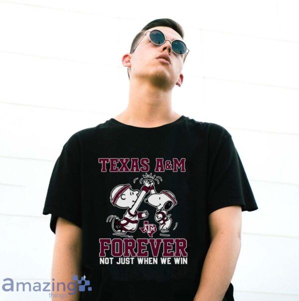 Peanuts Snoopy And Charlie Brown Texas A&M High Five Forever Not Just When We Win Shirt - G500 Gildan T-Shirt