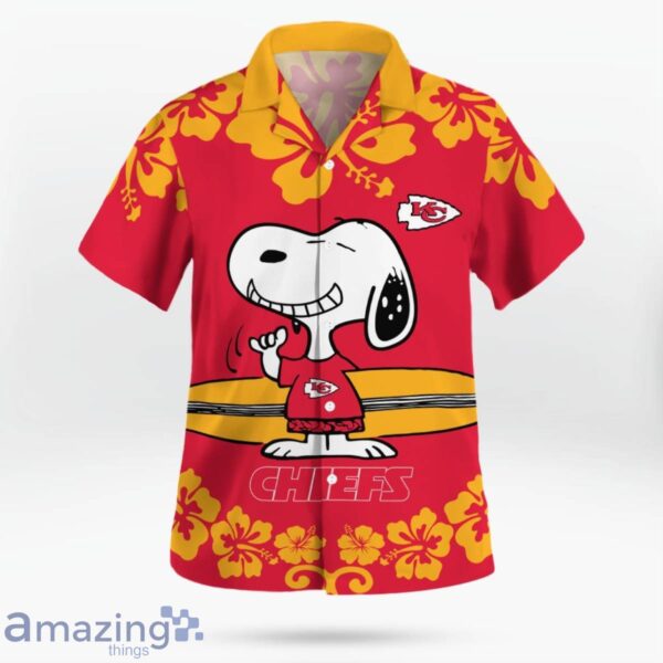 Kansas City Chiefs Flower Cute Snoopy Smile Hawaiian Shirt Summer Gift Product Photo 2