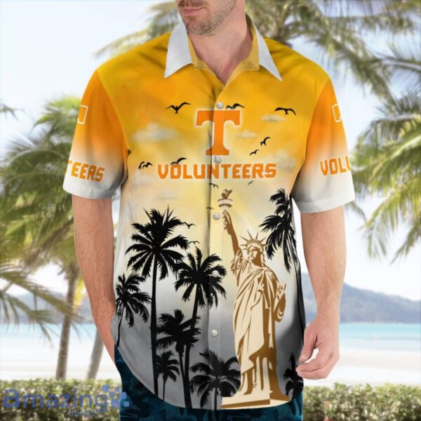 Tennessee Volunteers Statue Of Liberty Pround Hawaiian Shirt For Summer Product Photo 3