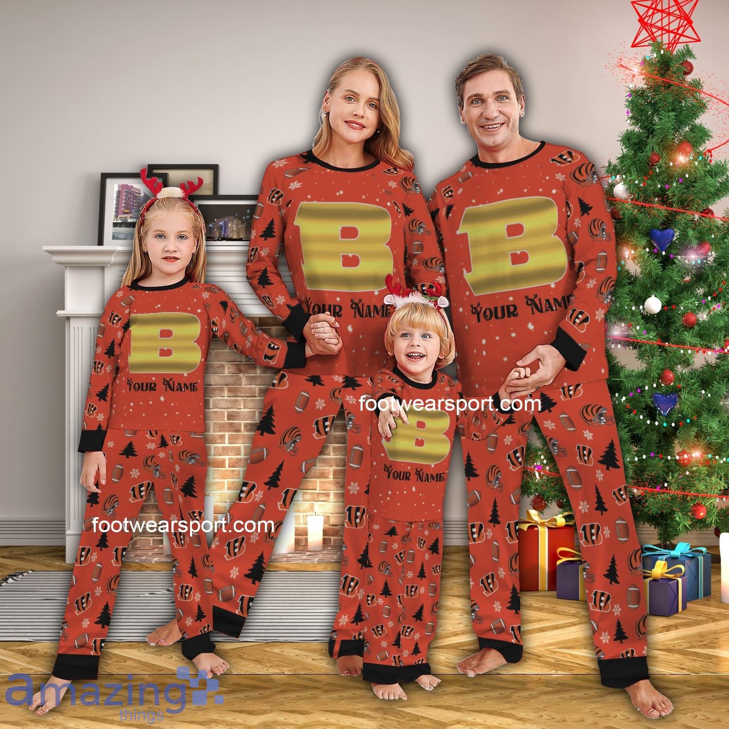 Cute Gold Logo Cincinnati Bengal Christmas Family Pajamas Set For Adults image Cute Gold Logo Cincinnati Bengal Christmas Family Pajamas Set For Adults - Cute Gold Logo Cincinnati Bengal Christmas Family Pajamas Set For Adults