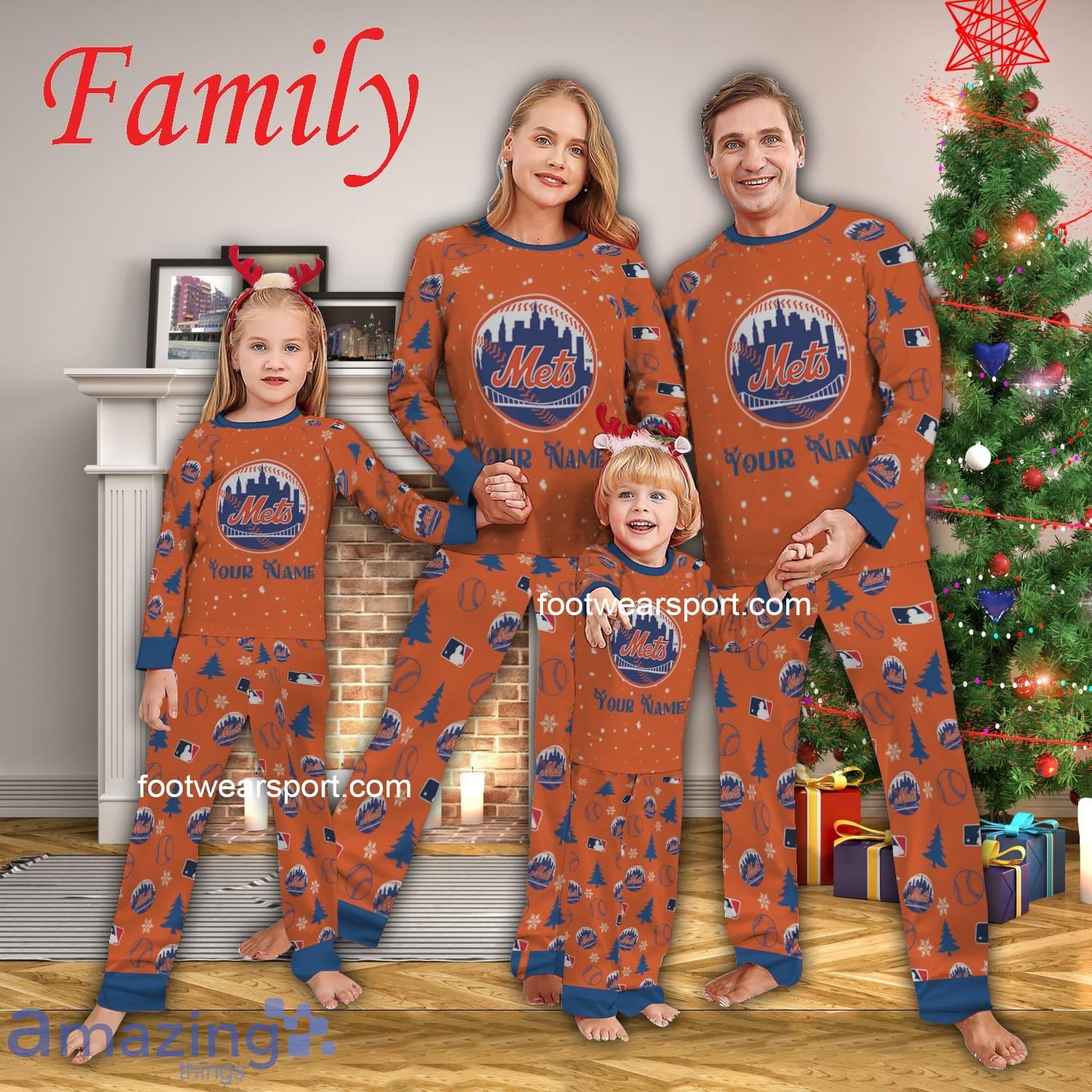 Family Team New York Mets Christmas Pajamas Set Family For Adult image Family Team New York Mets Christmas Pajamas Set Family For Adult - Family Team New York Mets Christmas Pajamas Set Family For Adult